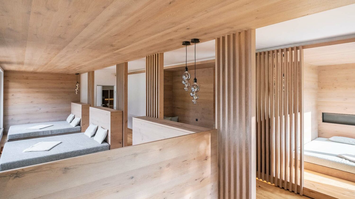 Alpen SPA - einzigartige Relaxzone mit Blick in die Berge - Pool und Sauna