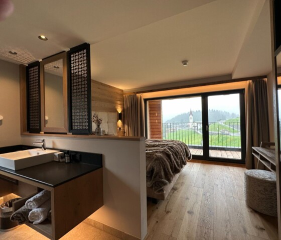 Alpen-Chalet mieten – die schönsten Chalets in Österreich mit 3 Schlafzimmern je mit Bad/WC und Balkon - einzigartigem Blick in die Berge - Chalets für 6 - 9 Personen