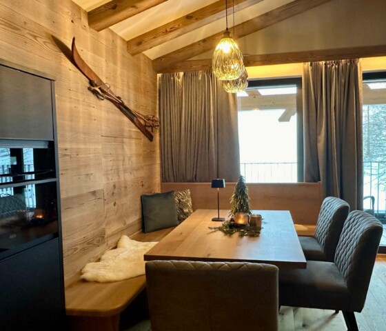 Arlberg Chalet zu Weihnachten in Österreich mieten - einzigartig in den Bergen Großes Chalets für Familien und Freunde