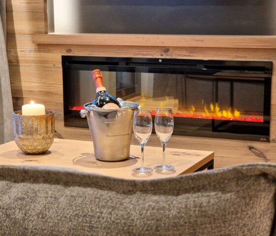 Chalet in Österreich mit Kamin mieten - die schönsten Chalets am Arlberg - einzigartig in den Bergen auf einer Höhe von 1.500 m – im Sommer optimal zum Wandern und Mountainbiken im Winter schneesicheres Skigebiet