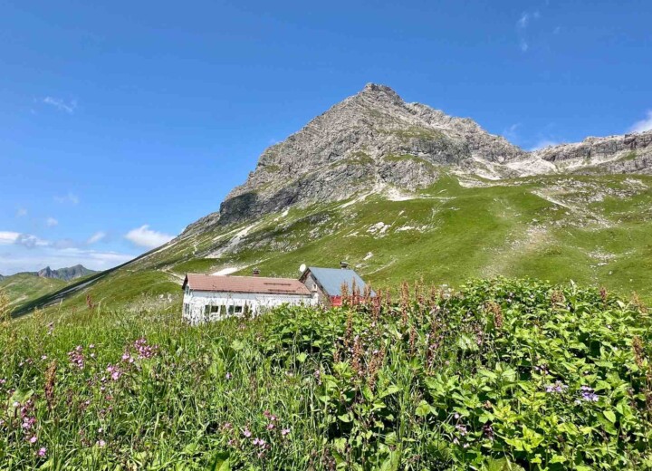Widdersteinhütte am Widderstein – einzigartige Wanderwege zum Widderstein – traumhafte Aussicht in die Bergwelt