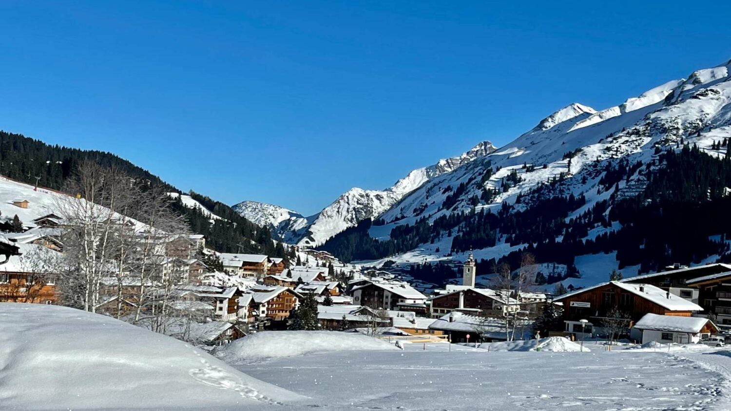 Lech am Arlberg - Austria - das schönste Skigebiet von Dezember bis April schneesicher - traumhafte Skipisten - moderne Liftanlagen