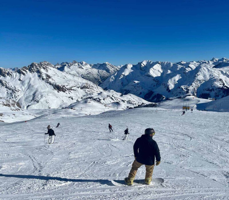 Snowboarden Austria - einzigartiges Skigebiet am Arlberg - schneesicher von Dezember bis April
